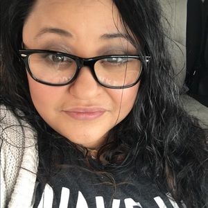 Meet your Posher, Celena